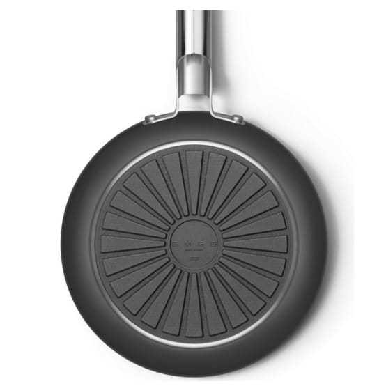 Poêle 20cm noir mat FPF2002BLM Smeg - Gamm vert