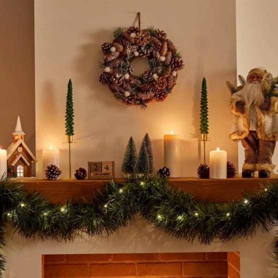 Couronne de Noël avec Pommes de pin et autres déco D 34 cm – Image 2