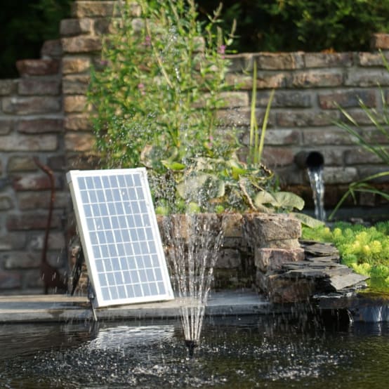 Pompe solaire pour bassin et jet d'eau UBBINK SolarMax 600