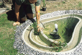 Comment installer un bassin de jardin préformé ?
