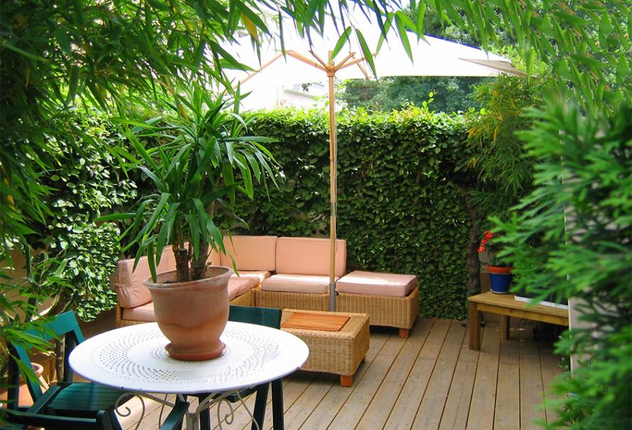 Salon de jardin pas cher : du mobilier d'extérieur en résine, bois